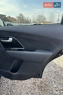 Внедорожник / Кроссовер Kia Niro 2019 в 