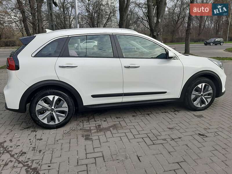 Внедорожник / Кроссовер Kia Niro 2019 в Львове