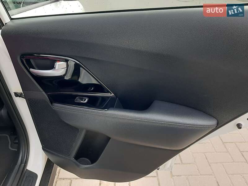 Внедорожник / Кроссовер Kia Niro 2019 в Львове