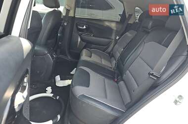Позашляховик / Кросовер Kia Niro 2021 в 