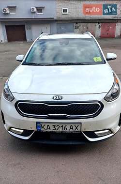 Позашляховик / Кросовер Kia Niro 2017 в 