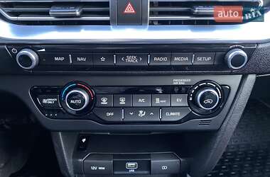 Внедорожник / Кроссовер Kia Niro 2020 в 
