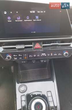 Позашляховик / Кросовер Kia Niro 2023 в Долині