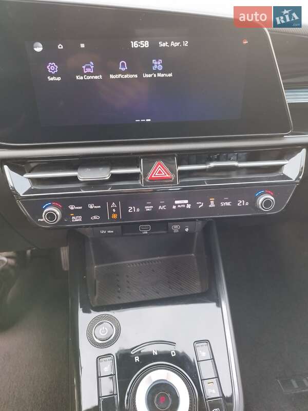 Позашляховик / Кросовер Kia Niro 2023 в Долині