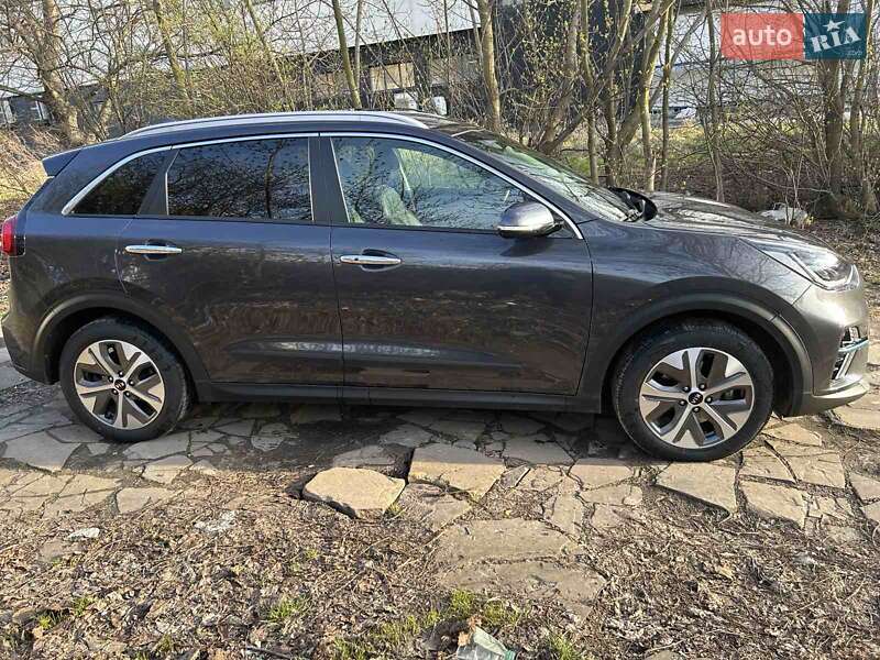 Позашляховик / Кросовер Kia Niro 2020 в Тернополі