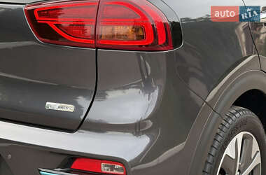 Внедорожник / Кроссовер Kia Niro 2021 в 