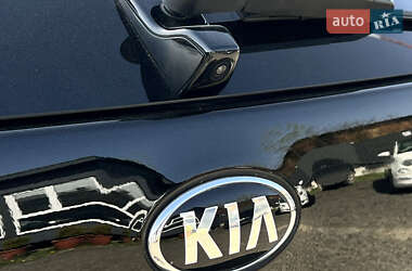 Позашляховик / Кросовер Kia Niro 2019 в 