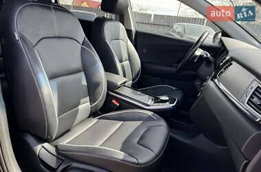 Позашляховик / Кросовер Kia Niro 2019 в 