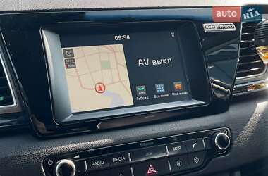 Внедорожник / Кроссовер Kia Niro 2016 в 