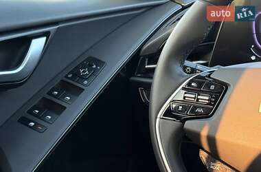 Позашляховик / Кросовер Kia Niro 2022 в 
