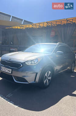 Позашляховик / Кросовер Kia Niro 2017 в 