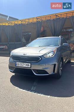 Позашляховик / Кросовер Kia Niro 2017 в 