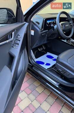 Позашляховик / Кросовер Kia Niro 2023 в 