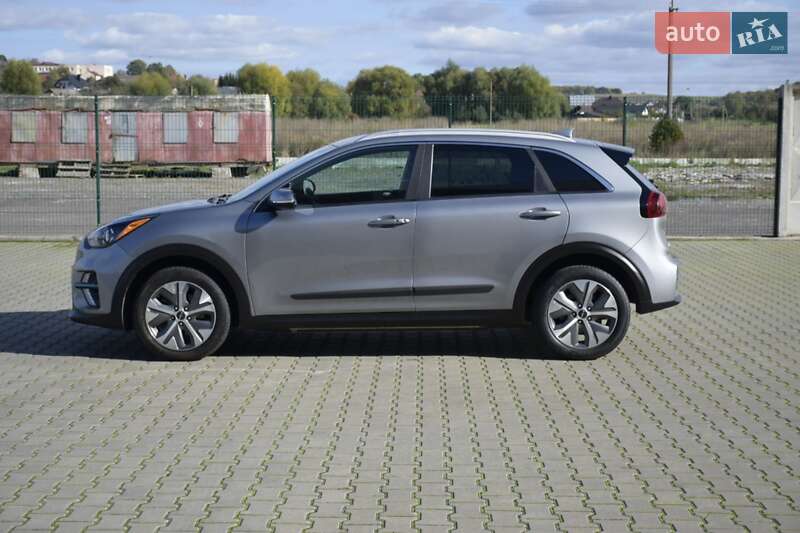Внедорожник / Кроссовер Kia Niro 2022 в Ровно