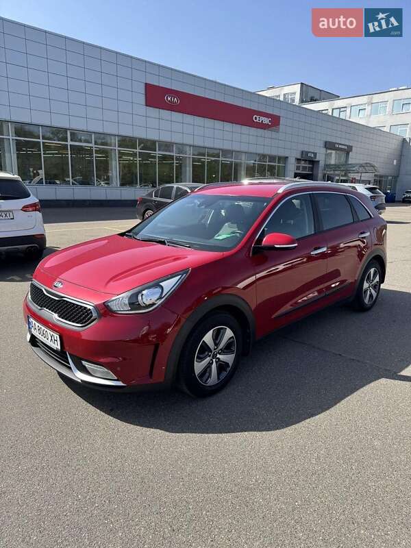 Внедорожник / Кроссовер Kia Niro 2017 в 