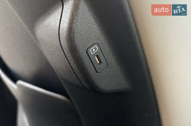 Внедорожник / Кроссовер Kia Niro 2023 в 
