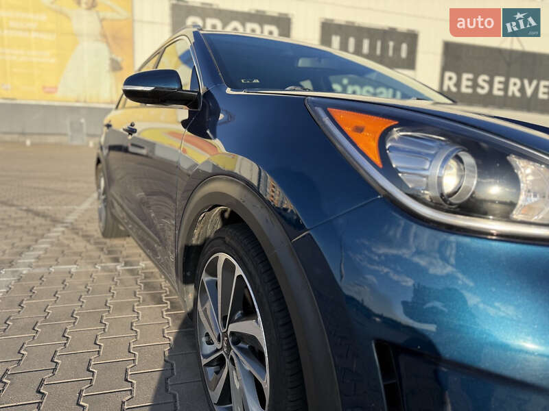 Внедорожник / Кроссовер Kia Niro 2017 в Киеве