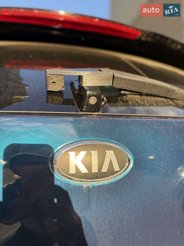 Внедорожник / Кроссовер Kia Niro 2017 в Киеве