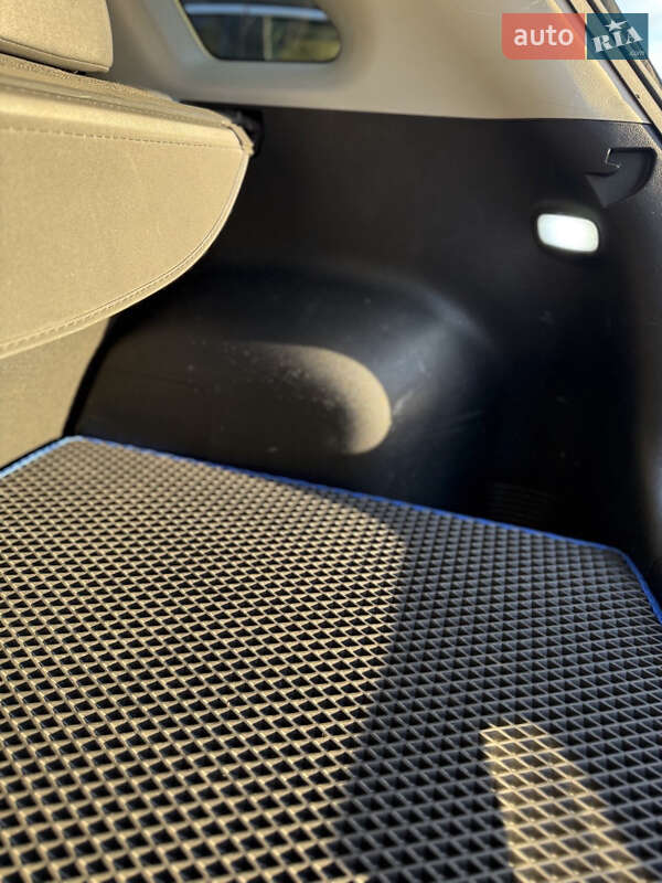 Внедорожник / Кроссовер Kia Niro 2017 в Киеве