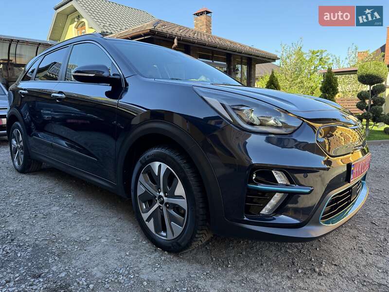 Позашляховик / Кросовер Kia Niro 2021 в 