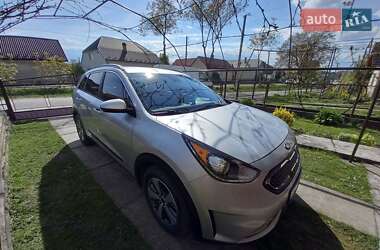 Внедорожник / Кроссовер Kia Niro 2017 в 