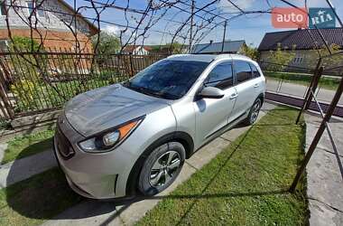 Внедорожник / Кроссовер Kia Niro 2017 в 