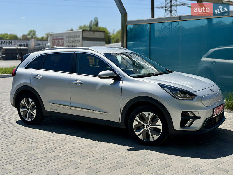 Позашляховик / Кросовер Kia Niro 2021 в 