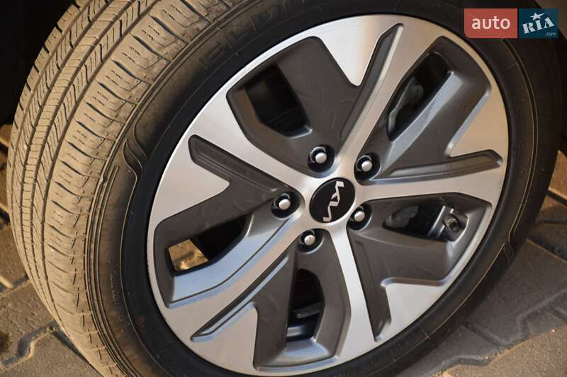 Внедорожник / Кроссовер Kia Niro 2022 в Ровно