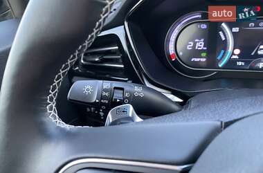 Внедорожник / Кроссовер Kia Niro 2021 в 