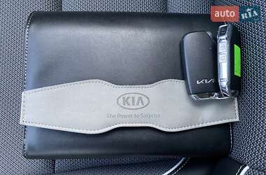 Внедорожник / Кроссовер Kia Niro 2021 в 