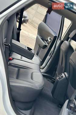 Позашляховик / Кросовер Kia Niro 2019 в 