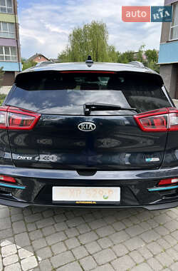 Позашляховик / Кросовер Kia Niro 2019 в 