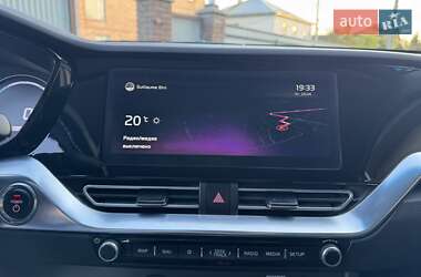Позашляховик / Кросовер Kia Niro 2020 в 