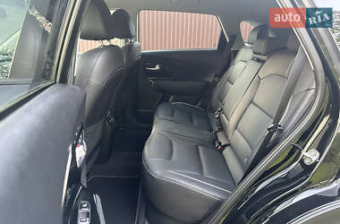 Внедорожник / Кроссовер Kia Niro 2019 в 