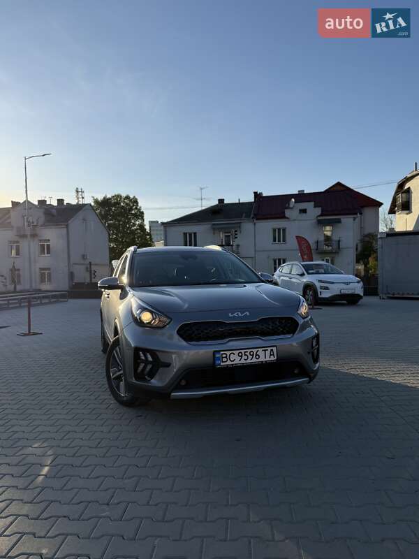 Внедорожник / Кроссовер Kia Niro 2022 в 