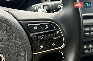 Внедорожник / Кроссовер Kia Niro 2020 в 