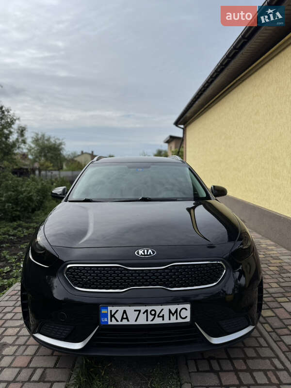 Внедорожник / Кроссовер Kia Niro 2017 в 