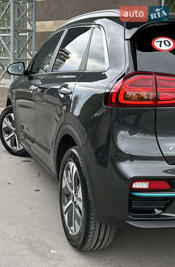 Позашляховик / Кросовер Kia Niro 2021 в 