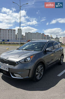 Внедорожник / Кроссовер Kia Niro 2017 в Киеве