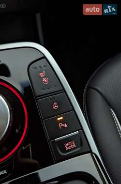 Позашляховик / Кросовер Kia Niro 2020 в 