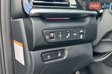 Позашляховик / Кросовер Kia Niro 2020 в 