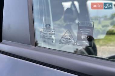 Позашляховик / Кросовер Kia Niro 2019 в 