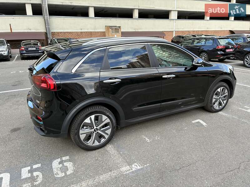 Внедорожник / Кроссовер Kia Niro 2020 в Киеве