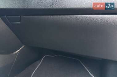 Позашляховик / Кросовер Kia Niro 2020 в 