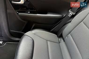 Позашляховик / Кросовер Kia Niro 2021 в 