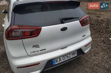 Позашляховик / Кросовер Kia Niro 2017 в 