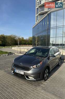 Внедорожник / Кроссовер Kia Niro 2017 в Ровно