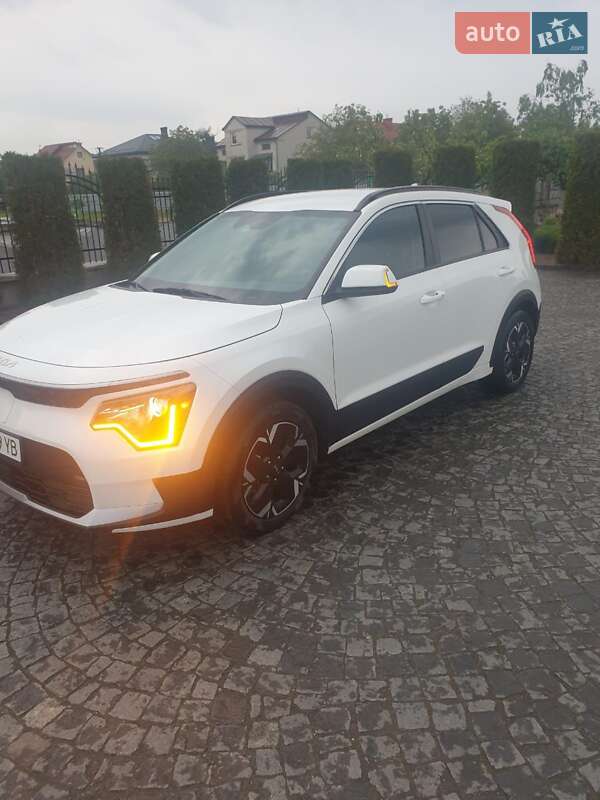 Внедорожник / Кроссовер Kia Niro 2023 в Львове
