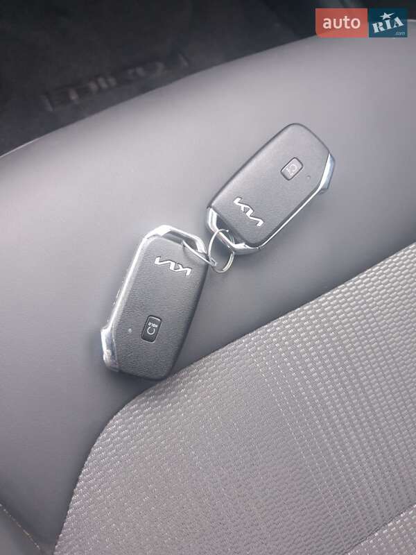 Внедорожник / Кроссовер Kia Niro 2023 в Львове