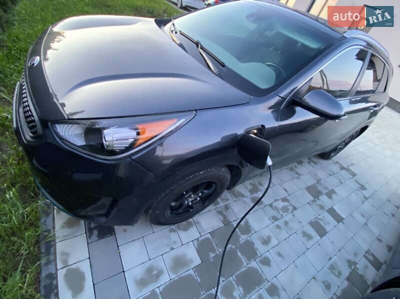 Внедорожник / Кроссовер Kia Niro 2018 в 